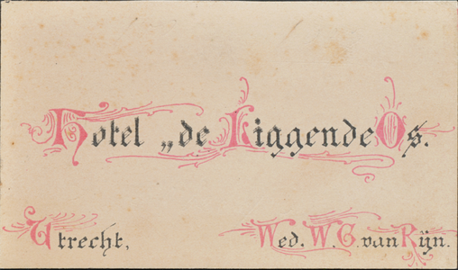 710981 Visitekaartje van de Wed. W.G. van Rijn, uitbaatster van De Liggende Os, [Hotel-Café- Restaurant, Vredenburg 49] ...
